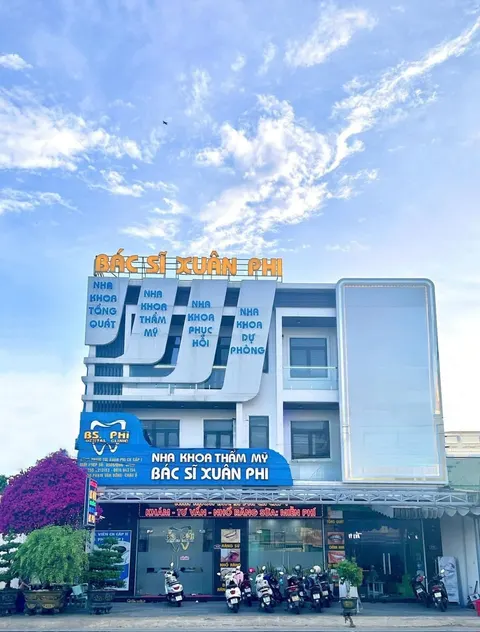 Mặt tiền phòng khám Nha khoa Bác sĩ Xuân Phi tại 456 Phạm Văn Đồng, Châu Ổ, Bình Sơn